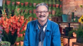 مسترکلاس تزئین کردن با گل ها (همراه با زیرنویس فارسی)